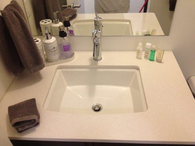 Square One Fully Furnished Suite Mississauga Buitenkant foto