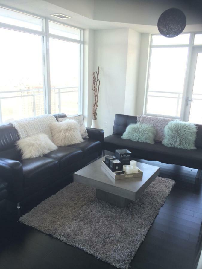 Square One Fully Furnished Suite Mississauga Buitenkant foto